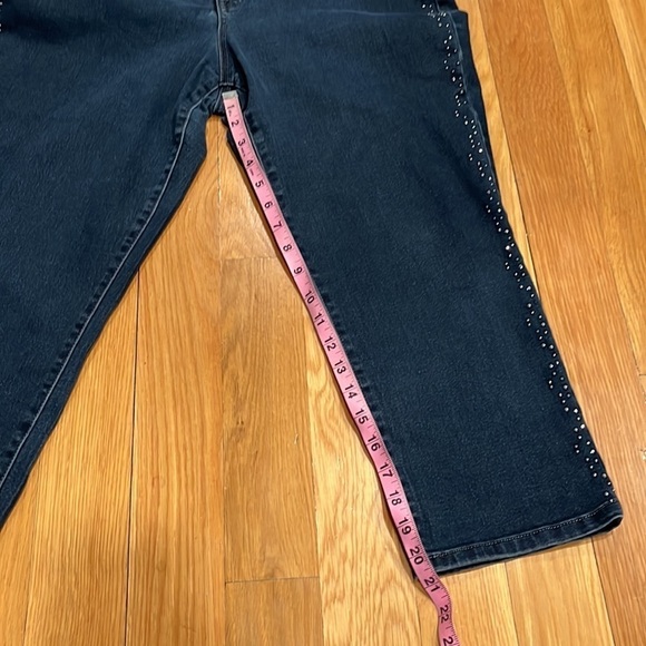 Style & co. Denim Capri size 16. - Picture 7 of 10
